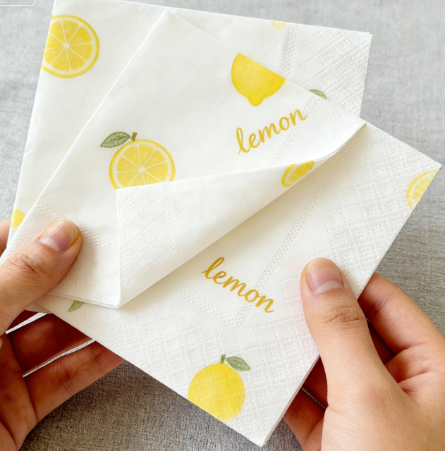 Fruit-printed pocket tissue